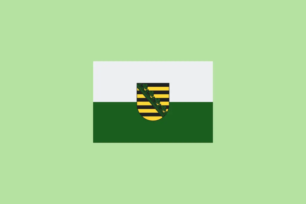 Hier sieht man eine Flagge Sachsens. In diesem Artikel findest du alles über das Thema Förderung Photovoltaik Sachsen 2024