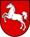 Wappen von Niedersachsen: Weißes Pferd auf rotem Hintergrund. Symbol für die Region im Norden Deutschlands.
